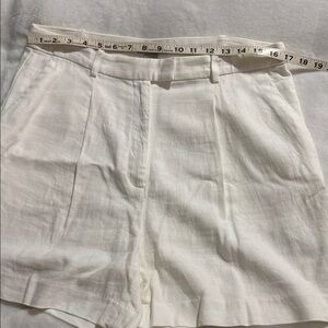 H&M Cream High-Waist Linen Blend Women’s Shorts